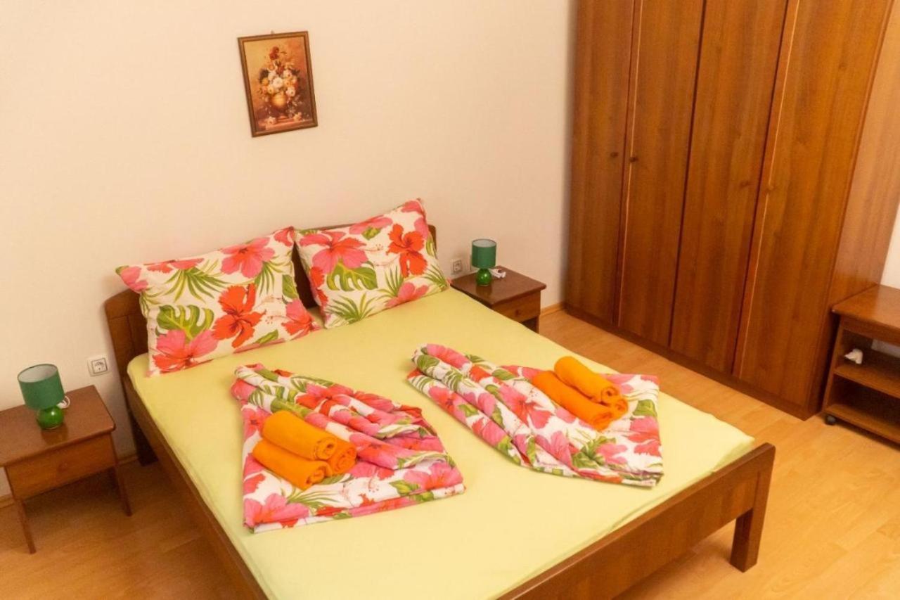 Apartments And Rooms Villa Chiara Krnica Exterior foto